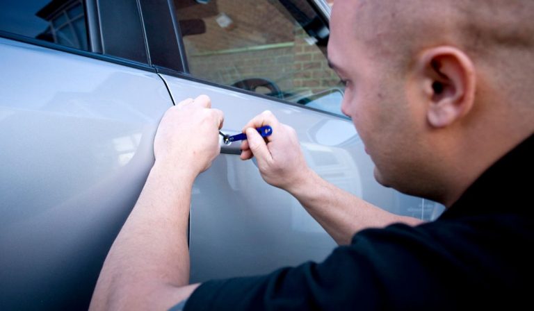 Benefits of Hiring Locksmith Services