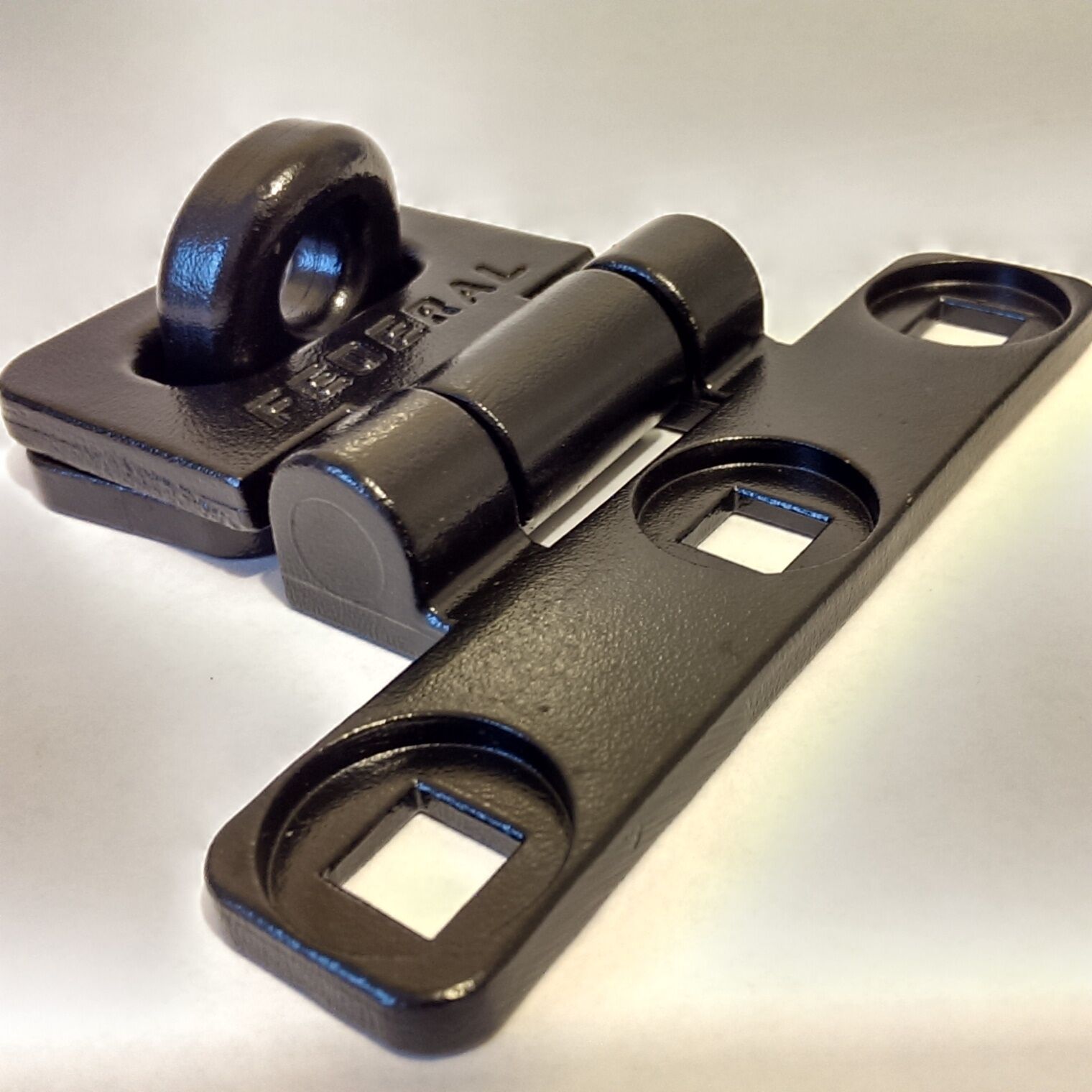 Federal FD701HS Heavy Duty Vertical T-Shape Steel Van Shed Garage Hasp & Staple - Image 6